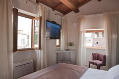 Navona Palace Luxury Inn | Rome | Galleria 32